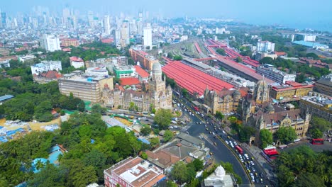 Terminal-De-Chhatrapati-Shivaji-Maharaj-Y-Oficina-Central-De-La-Corporación-Municipal-De-Brihanmumbai-Vista-Aérea-Nocturna-De-La-Ciudad-De-Mumbai