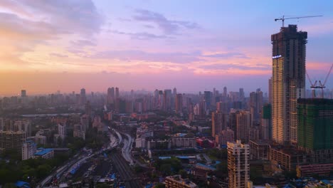 Terminal-De-Chhatrapati-Shivaji-Maharaj-Y-Oficina-Central-De-La-Corporación-Municipal-De-Brihanmumbai-Vista-Aérea-Nocturna-De-La-Ciudad-De-Mumbai