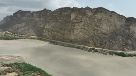 Majestic-Hingol-Cliffs-by-the-River-in-Balochistan,-Pakistan