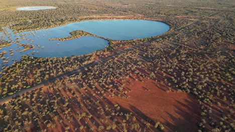 Australian-semi-desert-area-and-lake-at-sunset,-Western-Australia