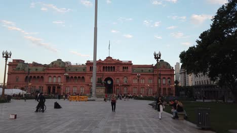People-Dance-Tango-at-Plaza-de-Mayo-Argentina-Buenos-Aires-City-Square-Sky-in-Spring,-Pink-House