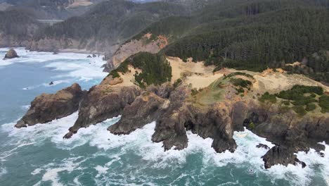 4k-drone-cliffside-and-waves-crashing-on-coastline-in-brookings-oregon-samuel-boardman