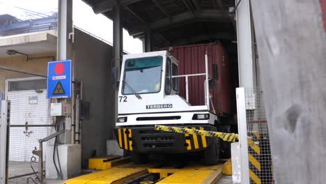 Terminal-tractor-at-Karachi-port-KTP,-cargo-zone