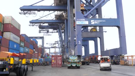 Belebter-Containerterminal,-Karachi-KTP,-Pakistan
