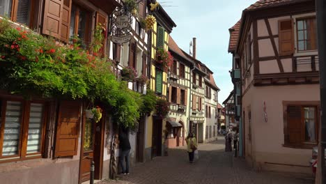 Lazy-Afternoon-in-Ribeauvillé-Village-in-Eastern-France
