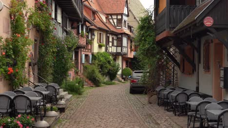 Eguisheim-Ist-Eines-Der-Beliebtesten-Touristenziele-Im-Elsass