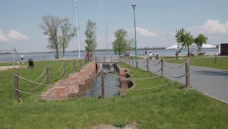 Dock-Für-Yachten-In-Cukrownia-Żnin-Arche-Hotel-In-Der-Alten-Zuckerfabrik-In-Polen