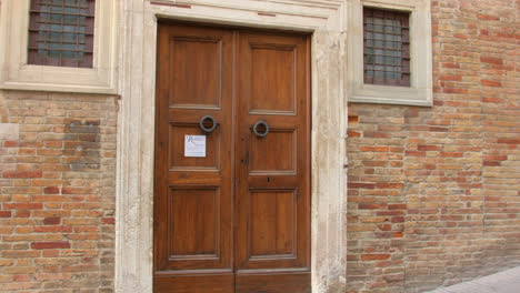 Haus-Des-Malers-Raphael-In-Der-Altstadt-Der-Stadt-Urbino,-Italien