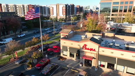 Chica-Ocupada-Fil-A-En-El-Centro-De-Charlotte