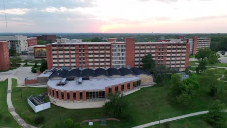 Dormitorios-Universitarios-En-La-Universidad-De-Kansas