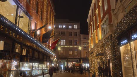 Dublín-De-Noche-Durante-Las-Vacaciones-Navideñas-De-Invierno.