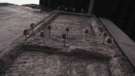 Die-Antiken-Mauerspitzen-Von-Pompeji,-Das-Haus-Von-Octavius-Quartio,-Neapel,-Italien