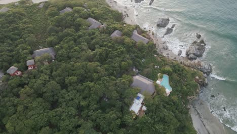 Drone-Revelando-La-Playa-De-Punta-Zicatela-Famoso-Lugar-De-Surf-En-México-Puerto-Escondido-Costa-De-Oaxaca-Destinos-De-Vacaciones-De-Viajes-Famosos