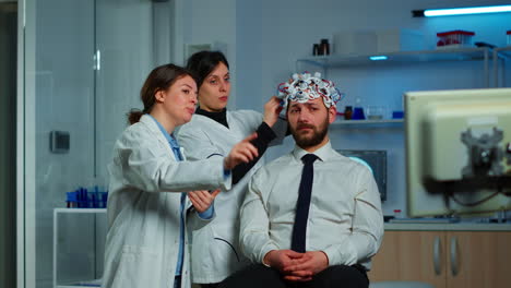Neurologische-Forscher-Erläutern-Das-Behandlungsergebnis