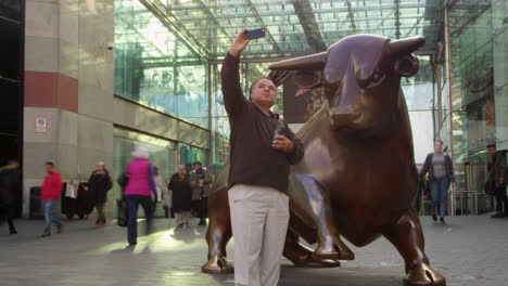 Statue-Outside-The-Bullring-Shopping-Centre-In-Birmingham-UK