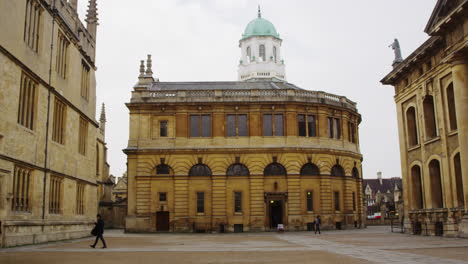 Time-Lapse-Sequence-Of-Sheldonian-Theatre-In-Oxford