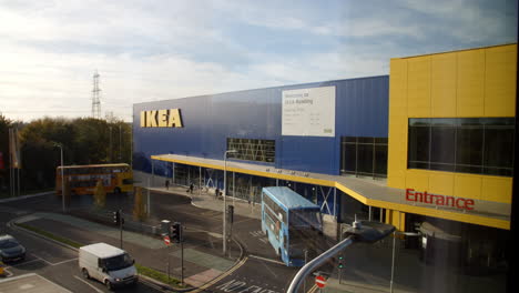 Exterior-De-La-Tienda-Ikea-En-Reading-Inglaterra