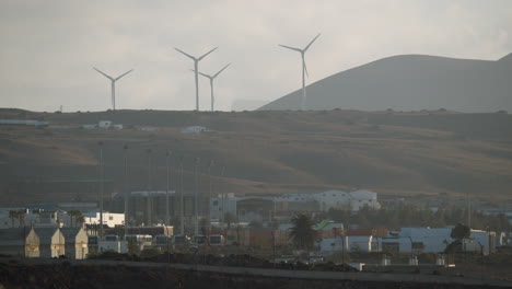 Vier-Funktionierende-Windgeneratoren