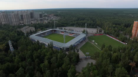 Aerial-view-of-open-air-sports-facilities-in-the-city