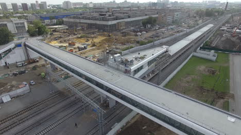 Volando-Sobre-La-Estación-De-Metro-Superficial-En-Construcción-Kazán-Rusia