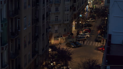 Quiet-evening-in-the-city-Valencia