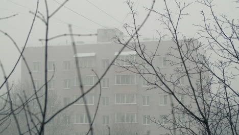 Bloque-De-Pisos-Y-Fuertes-Nevadas