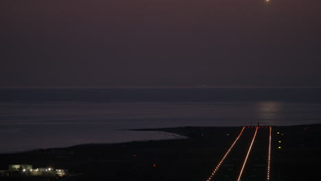 Flugzeuglandung-In-Der-Nacht