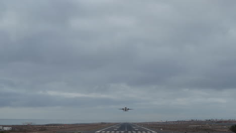 Despegue-De-Un-Avión-De-Pasajeros