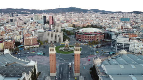 Panorama-De-Barcelona-Con-Zonas-Residenciales-Y-Vista-Aérea-De-La-Plaza-De-España