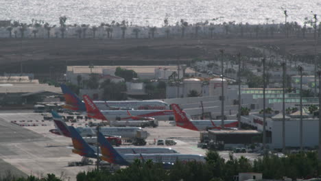 El-Trabajo-Del-Servicio-Aeroportuario-Para-La-Preparación-De-Aeronaves.