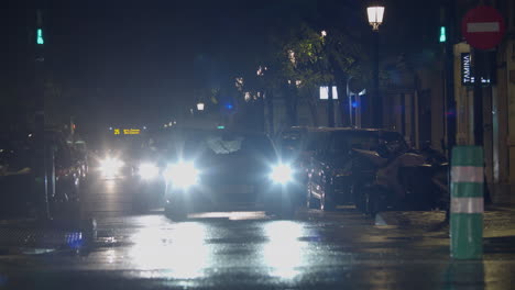 Nachtverkehr-In-Valencia,-Spanien