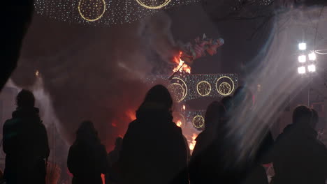 Lagerfeuer-Zur-Zerstörung-Von-Ninot-Beim-Fallas-Festival-In-Spanien