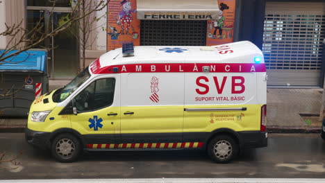 The-ambulance-came-to-the-call