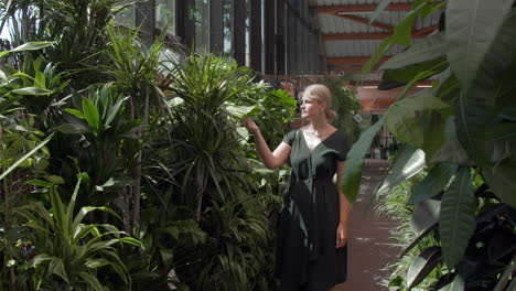 Woman-in-the-greenhouse-store