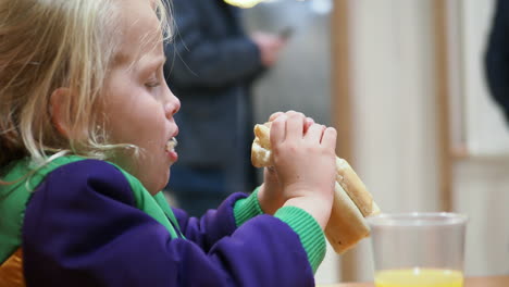 Little-girl-in-a-cafe