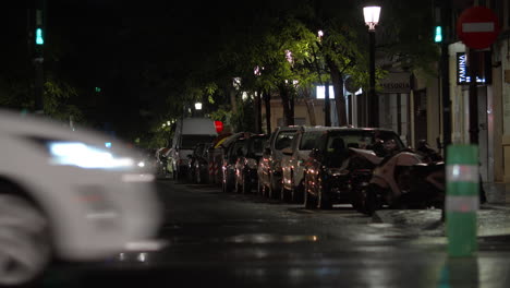 Ciudad-De-Noche-Después-De-La-Lluvia