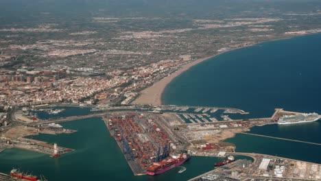 Blick-Aus-Dem-Flugzeugfenster-Nach-Valencia,-Spanien