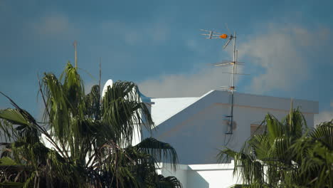 White-house-rooftop-in-Portugal