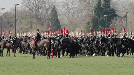 Blues-Und-Royals-Bereiten-Sich-Auf-Die-Generalmajor-Inspektion-Vor,-Um-Sich-Auf-Das-Platin-Jubiläum-Der-Königin-Vorzubereiten