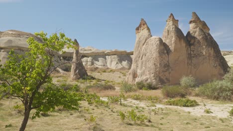 Hermoso-Extraño-Paisaje-Rocoso-De-Chimenea-De-Hadas-Erosión-Eólica-Natural