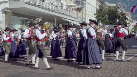 Jährliches-Traubenfest,-Auftritt-Einer-Blaskapelle-In-Meran---Meran,-Südtirol,-Italien