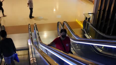 A-typical-elegant-and-eye-grabbing-feature-of-the-mall-architecture-at-the-Resorts-World-Genting-Highlands-luxury-complex-on-Mt