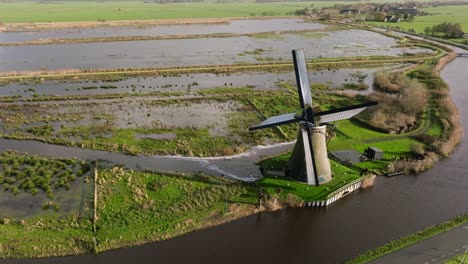 Iconic-windmill-Boezemmolen-nr