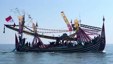Close-up-shot-of-beautifully-decorated-fishing-boat-during-in-Banyuwangi-during-Patik-Laut-festival-in-Indonesia,-Muncar-village