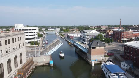 Military-Street-drawbridge-lift-up-on-Black-River,-Port-Huron,-Michigan,-USA
