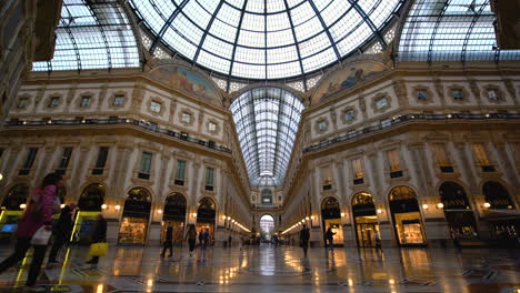 Galleria-Vittorio-Emanuele-II-in-Milan