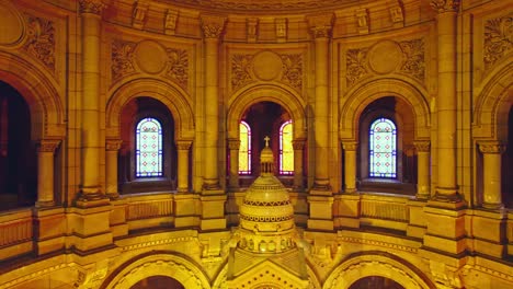 Detail-view-of-the-upper-part-of-the-altar-of-Los-Sacramentinos-Church-in-Santiago-Chile