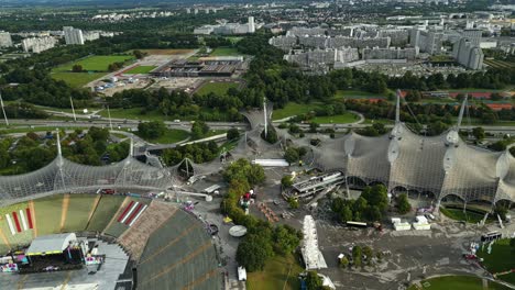 Tent-roof-structural-design-at-the-Olympic-Stadium-and-surrounding-concourse