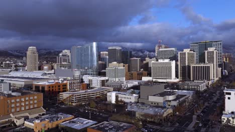 Salt-Lake-City,-Utah-skyline-at-dusk---aerial-push-in