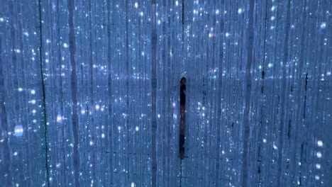 Farbenfrohe,-Helle-Und-Immersive-Digitale-Kunstinstallation-In-Japan-Von-Teamlab-Planets-Tokyo